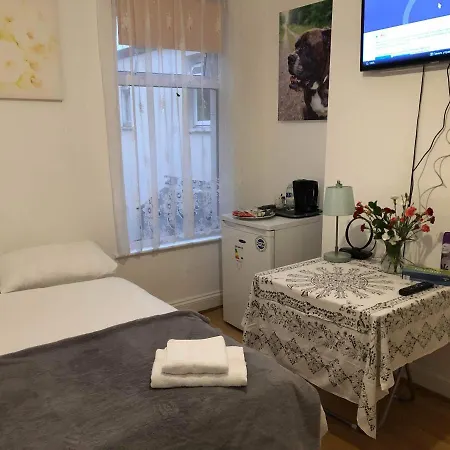 Double Room Central Location 2